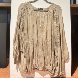 M Made In Italy Tunic/Blouse Size S Taupe Color, embroidery and mixed materials